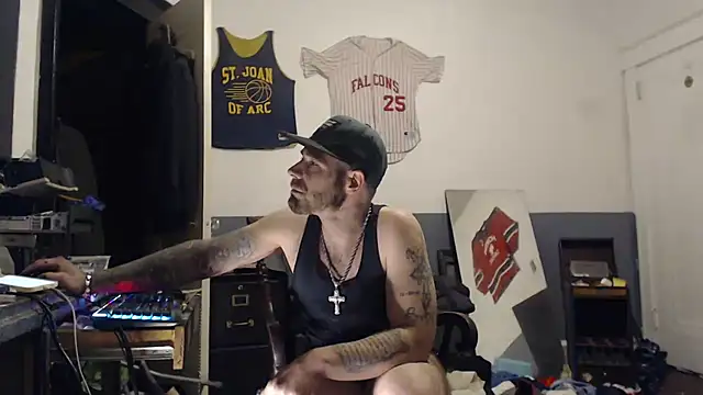 Snapshot of sledge901 chatting on 01.23.25 sledge901 online show from 01.23.25