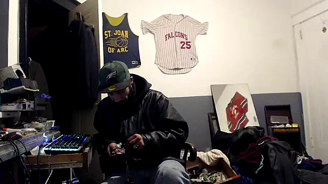 Snapshot of sledge901 chatting on 02.02.25 sledge901 online show from 02.02.25