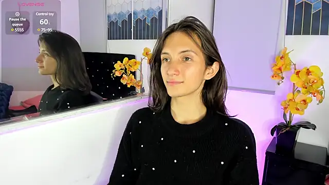 Snapshot of Feniix__ chatting on 01.11.25 Feniix online show from 01.11.25