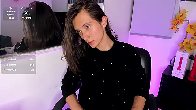 Snapshot of Feniix__ chatting on 01.11.25 Feniix online show from 01.11.25