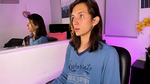 Snapshot of Feniix__ chatting on 01.17.25 Feniix online show from 01.17.25