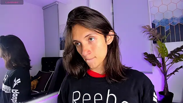 Snapshot of Feniix__ chatting on 01.30.25 Feniix online show from 01.30.25