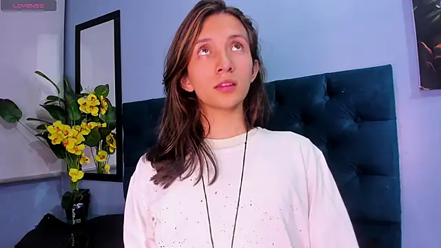 Snapshot of Feniix__ chatting on 09.10.25 Feniix online show from 09.10.25