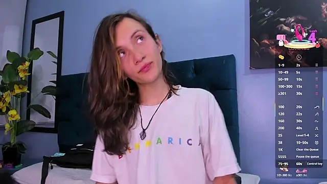 Snapshot of Feniix__ chatting on 09.30.25 Feniix online show from 09.30.25