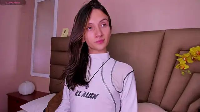 Snapshot of Feniix__ chatting on 10.21.25 Feniix online show from 10.21.25