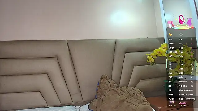 Snapshot of Feniix__ chatting on 10.28.25 Feniix online show from 10.28.25