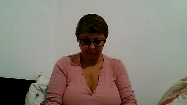 Snapshot of roseblak42 chatting on 11.07.25 roseblak42 online show from 11.07.25