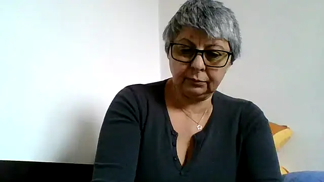 roseblak42 online show from 02.16.26