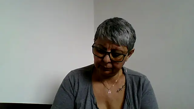 roseblak42 online show from 02.24.26