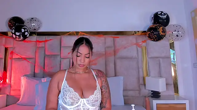 Snapshot of Miss_Abigail_ chatting on 10.25.25 Miss Abigail online show from 10.25.25