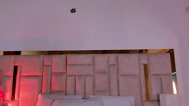 Snapshot of Miss_Abigail_ chatting on 11.05.25 Miss Abigail online show from 11.05.25