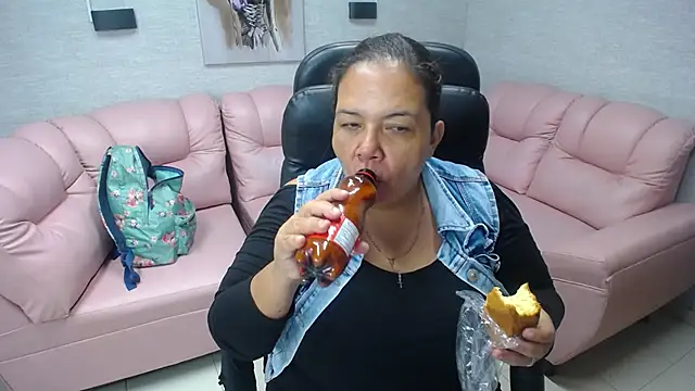 Penelope Nipples  online show from 03.10.25