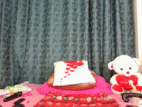 Pretty-shally online show from 03.20.25