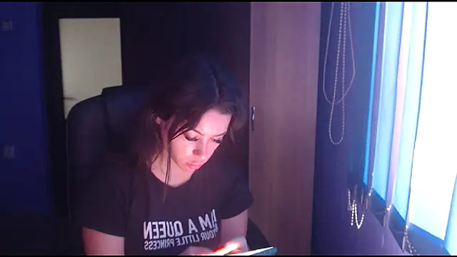 LovelyJulliette online show from 02.02.25