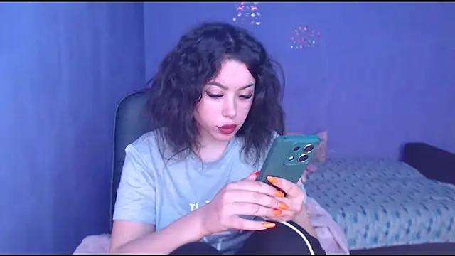 LovelyJulliette online show from 02.12.25