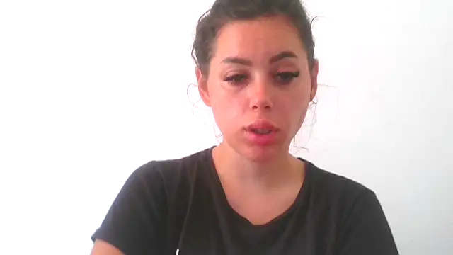 LovelyJulliette online show from 09.14.25