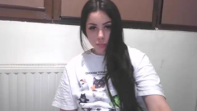 LovelyJulliette online show from 04.18.26