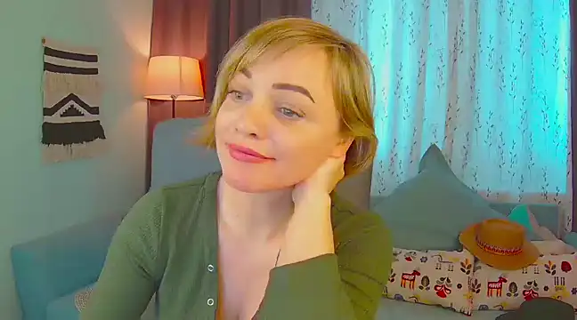 NandiSmile online show from 03.18.25