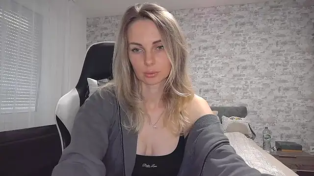 AlissonBia online show from 10.02.25