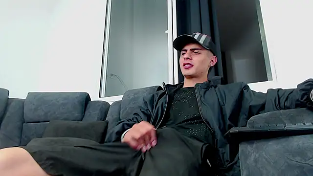 Stiven CL online show from 10.05.25