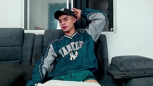 Stiven CL online show from 10.20.25