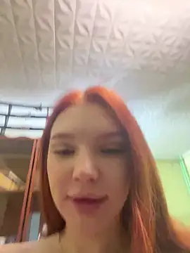 Snapshot of AmmyHot chatting on 12.21.24 AmmyHot online show from 12.21.24