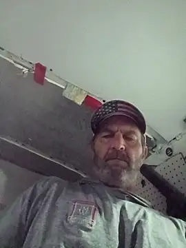 Snapshot of Hotbodyscottie chatting on 10.16.25 Hotbodyscottie online show from 10.16.25