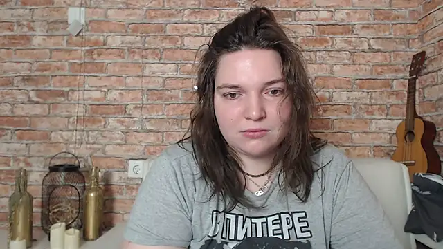 Amelia Kiss  online show from 12.20.24