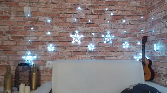 Amelia Kiss  online show from 12.24.24