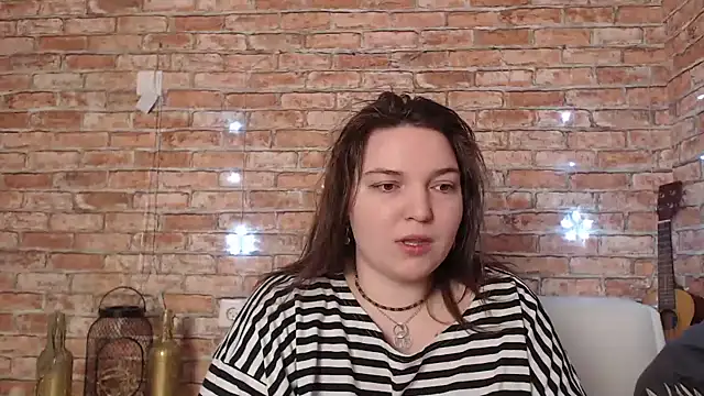 Amelia Kiss  online show from 12.31.24