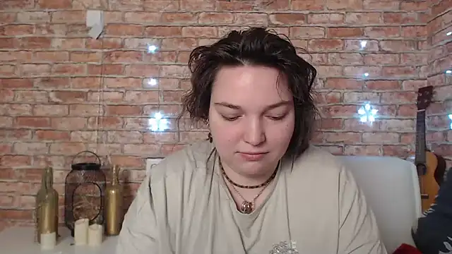 Amelia Kiss  online show from 01.02.25