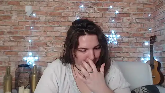 Amelia Kiss  online show from 01.02.25