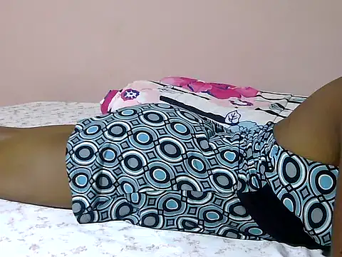 Snapshot of princess_tyra chatting on 10.18.25 princess tyra online show from 10.18.25