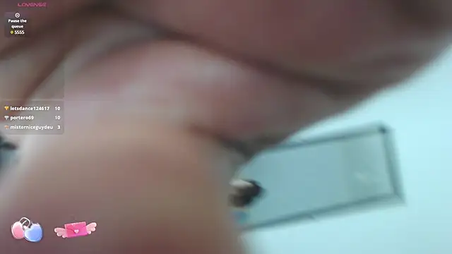 Snapshot of yosselin23 chatting on 02.19.25 yosselin23 online show from 02.19.25