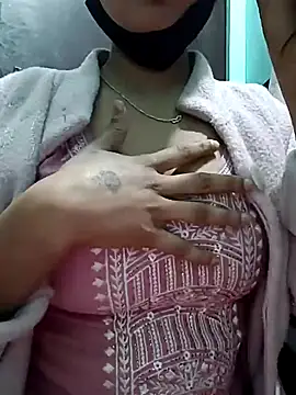 Snapshot of Kavita_ji chatting on 12.22.24 Kavita ji online show from 12.22.24