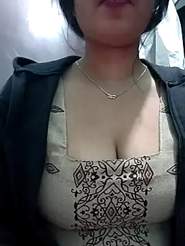 Snapshot of Kavita_ji chatting on 12.23.24 Kavita ji online show from 12.23.24