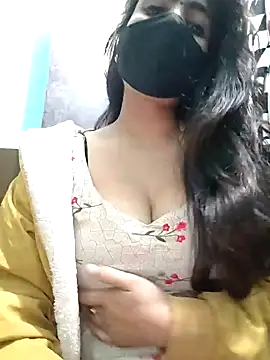 Snapshot of Kavita_ji chatting on 01.12.25 Kavita ji online show from 01.12.25