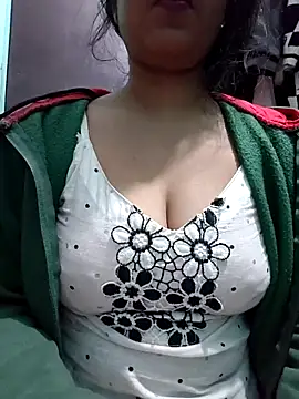 Snapshot of Kavita_ji chatting on 01.28.25 Kavita ji online show from 01.28.25