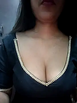 Snapshot of Kavita_ji chatting on 09.25.25 Kavita ji online show from 09.25.25