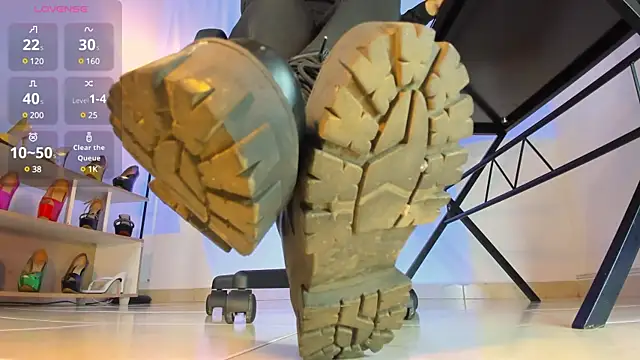 violettastrada online show from 02.17.25