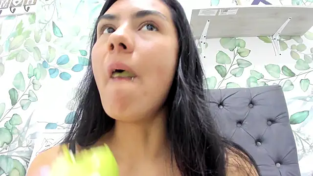 atilanadiaz7 online show from 11.27.25