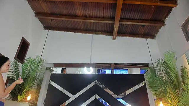 Snapshot of emily-fox chatting on 10.15.25 emily-fox online show from 10.15.25