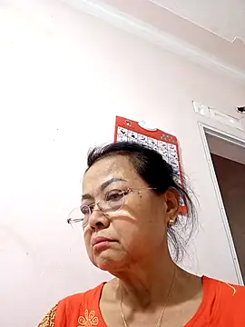 Hotestlove online show from 10.30.25