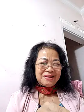 Hotestlove online show from 11.21.25