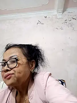 Hotestlove online show from 12.05.25