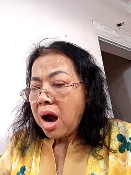 Hotestlove online show from 12.21.25