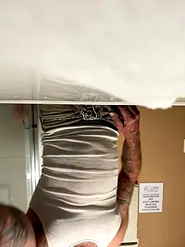 Crackkers online show from 12.02.25