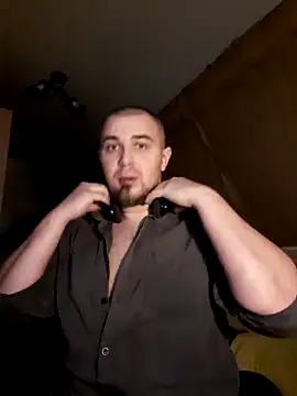 Snapshot of Foxyshaved chatting on 01.05.25 Foxyshaved online show from 01.05.25