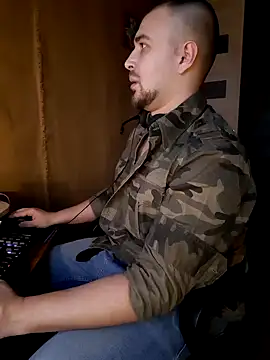 Snapshot of Foxyshaved chatting on 01.09.25 Foxyshaved online show from 01.09.25