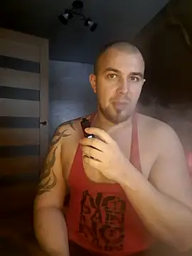 Snapshot of Foxyshaved chatting on 01.14.25 Foxyshaved online show from 01.14.25